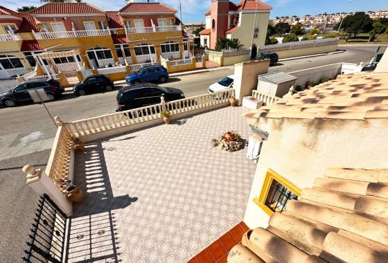 Herverkoop - Stadswoning -
Orihuela Costa - Cabo Roig