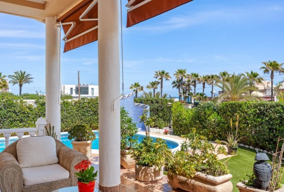 Herverkoop - Vrijstaande Villa -
Torrevieja - La Mata