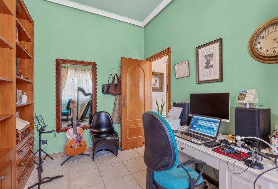 Herverkoop - Vrijstaande Villa -
Torrevieja - La Mata