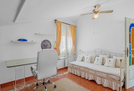 Herverkoop - Vrijstaande Villa -
Torrevieja - La Mata