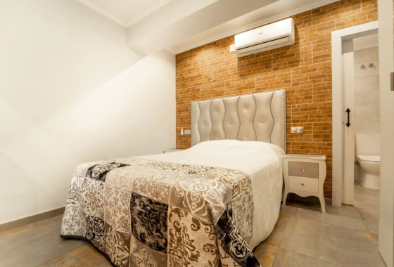 Herverkoop - Appartement / Flat -
Torrevieja - Playa Del Cura