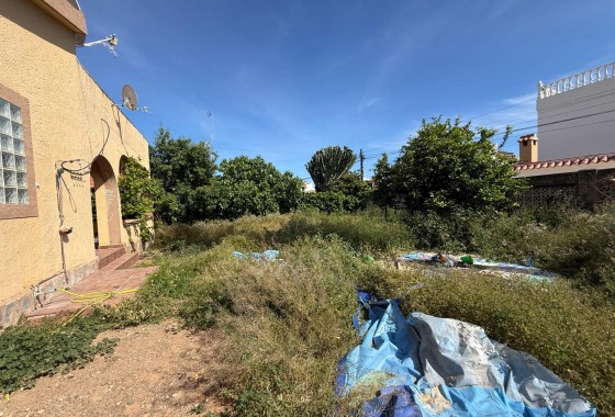 Sale - Villa -
Torrevieja - Playa de los Locos