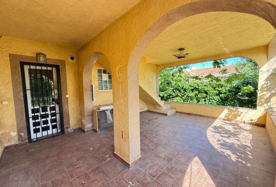 Sale - Villa -
Torrevieja - Playa de los Locos