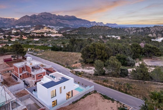 Nowa konstrukcja - Willa wolnostojąca -
Polop - Urbanizaciones