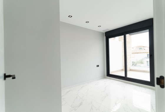 Obra Nueva - Chalet Independiente -
Orihuela Costa - Punta Prima