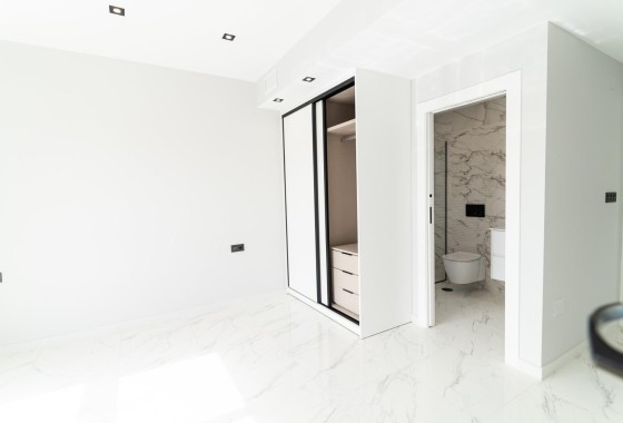 Obra Nueva - Chalet Independiente -
Orihuela Costa - Punta Prima