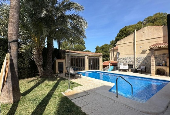 Herverkoop - Vrijstaande Villa -
Torrevieja - Los Balcones - Los Altos del Edén