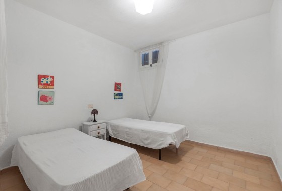 Herverkoop - Stadswoning -
Torrevieja - Calas blanca