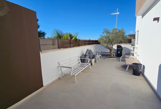 Venta - Chalet Independiente -
Algorfa