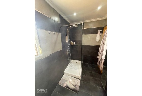 Sprzedaż - Willa wolnostojąca -
Encebras - Encebras Alicante