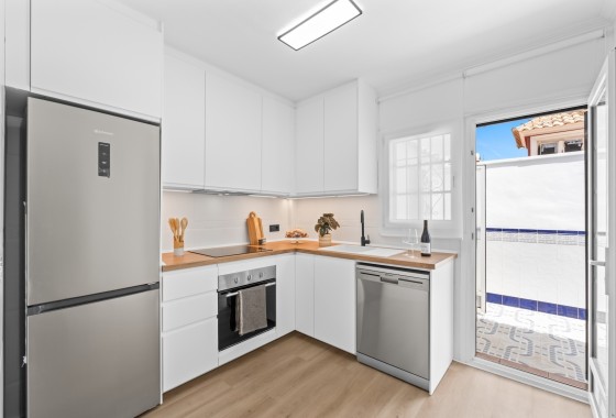 Venta - Chalet Independiente -
Villamartín - PAU 26