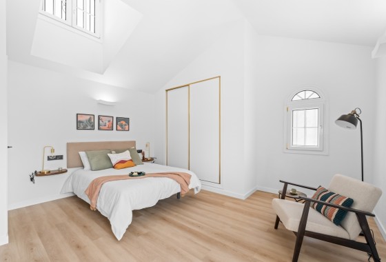 Venta - Chalet Independiente -
Villamartín - PAU 26