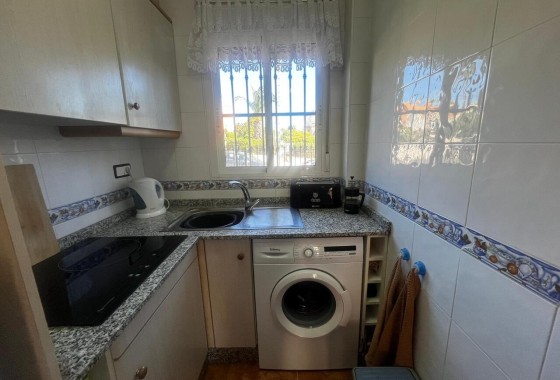 Resale - Apartment / Flat -
Algorfa