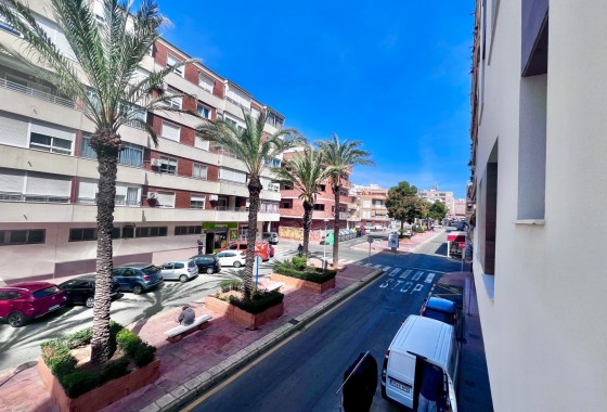 Resale - Wohnung / Appartement -
Torrevieja - torrevieja