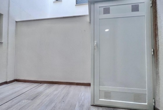 Resale - Wohnung / Appartement -
Torrevieja - torrevieja