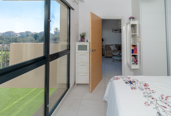 Venta - Apartamento / Piso -
La Zenia