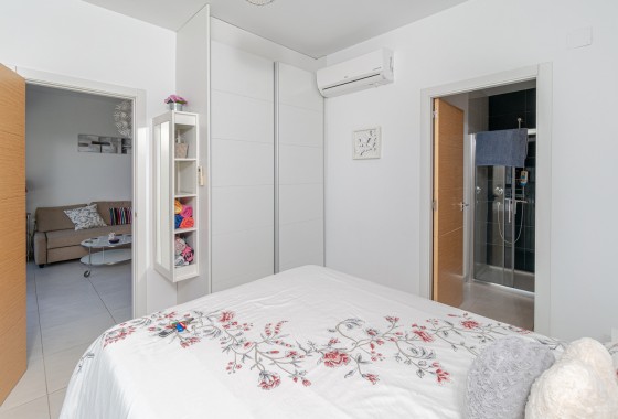 Venta - Apartamento / Piso -
La Zenia