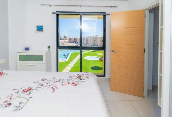 Venta - Apartamento / Piso -
La Zenia