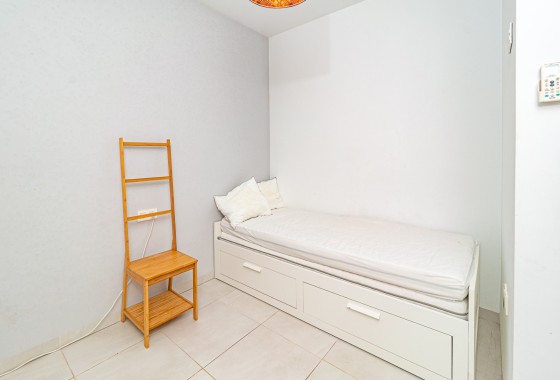 Venta - Apartamento / Piso -
La Zenia