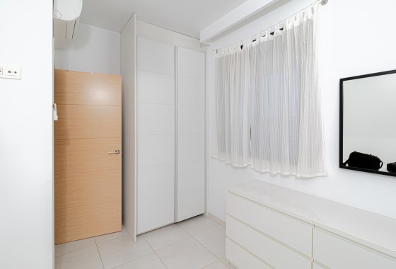 Venta - Apartamento / Piso -
La Zenia