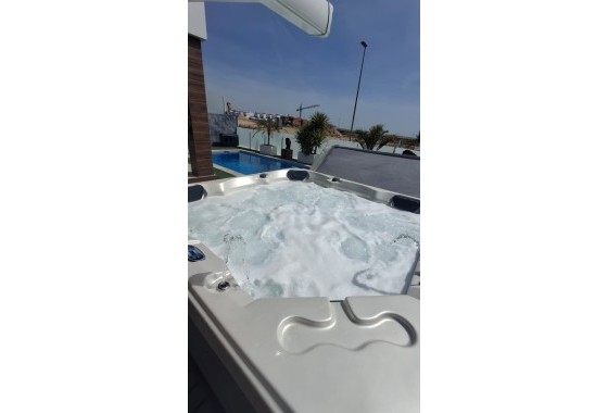 Sprzedaż - Willa wolnostojąca -
Orihuela - Entre Naranjos Vistabella Golf