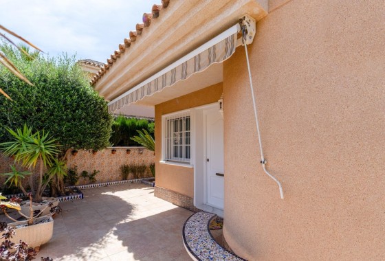 Sale - Town house -
Torrevieja - Los Balcones - Los Altos del Edén