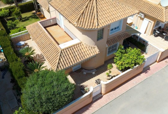 Sale - Town house -
Torrevieja - Los Balcones - Los Altos del Edén
