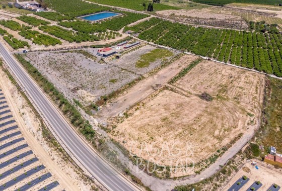 Venta - Finca / Casa de campo -
Los Montesinos