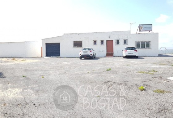 Venta - Finca / Casa de campo -
Los Montesinos