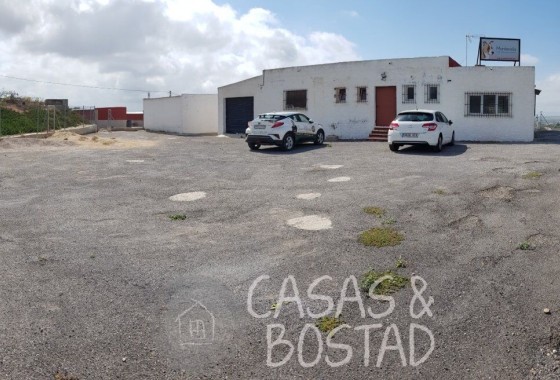 Venta - Finca / Casa de campo -
Los Montesinos