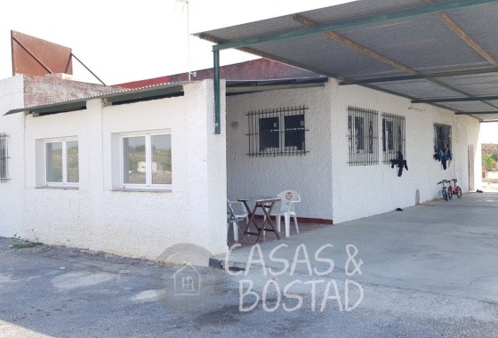 Venta - Finca / Casa de campo -
Los Montesinos