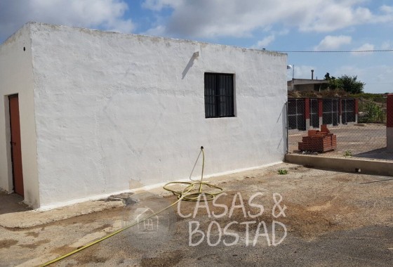 Venta - Finca / Casa de campo -
Los Montesinos