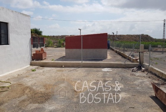 Venta - Finca / Casa de campo -
Los Montesinos