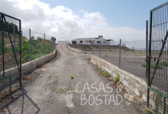 Venta - Finca / Casa de campo -
Los Montesinos