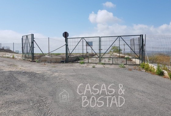 Venta - Finca / Casa de campo -
Los Montesinos