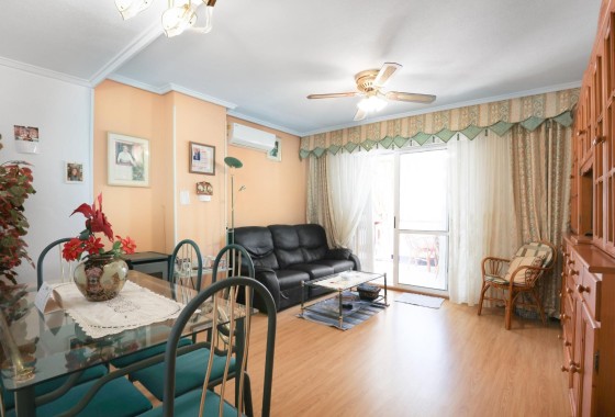Herverkoop - Appartement / Flat -
Torrevieja - Playa del Cura