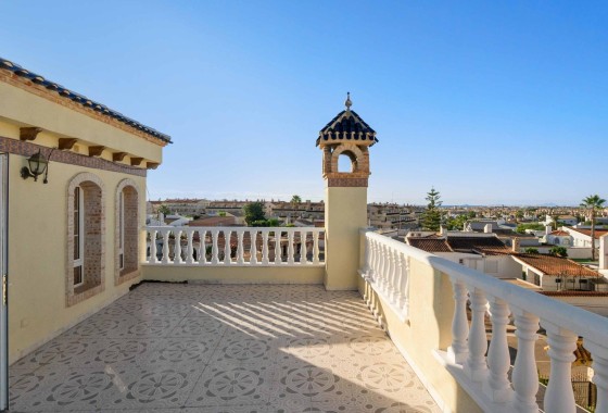Herverkoop - Stadswoning -
Orihuela Costa - Los Almendros-La Florida