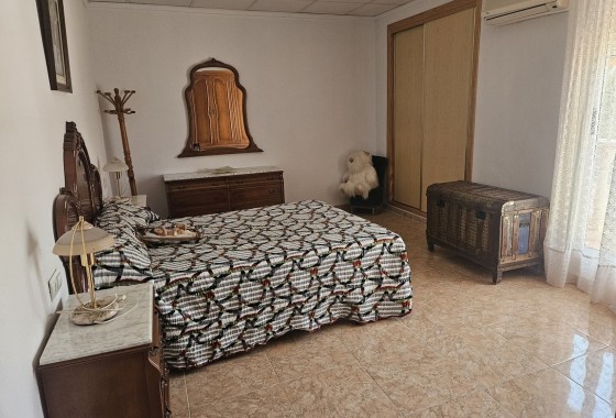 Herverkoop - Stadswoning -
Crevillente