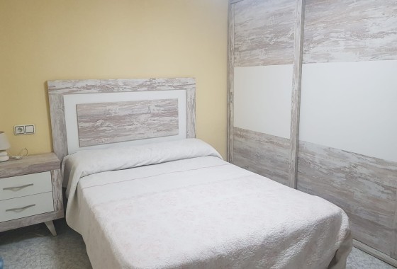 Sprzedaż - Apartament / Mieszkanie -
Torrevieja - Centro