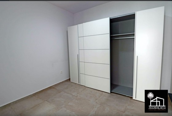 Revente - Appartement -
Torrevieja - Aguas Nuevas