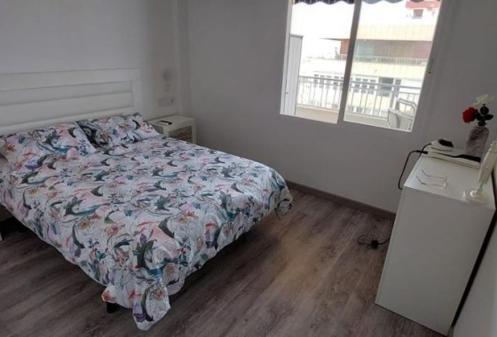 Revente - Appartement -
Torrevieja - Playa del Acequión
