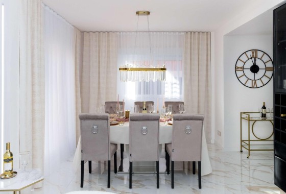 Venta - Chalet Independiente -
Orihuela Costa