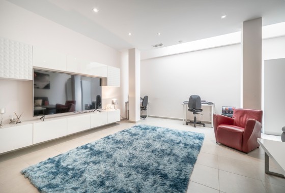 Venta - Chalet Independiente -
Torrevieja