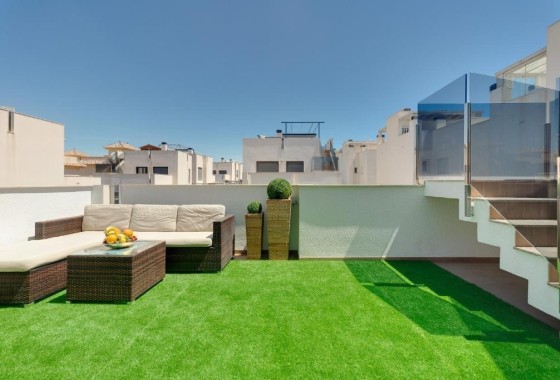 Venta - Chalet Independiente -
Torrevieja