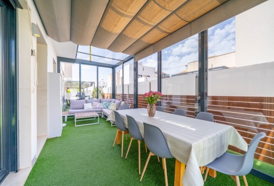 Venta - Chalet Independiente -
Torrevieja