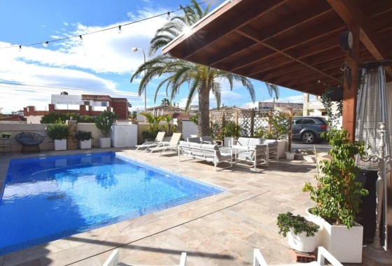 Herverkoop - Vrijstaande Villa -
Ciudad Quesada - Rojales - Ciudad Quesada