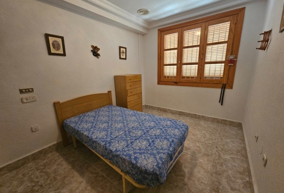 Sprzedaż - Apartament / Mieszkanie -
Guardamar del Segura - Urbanizaciones