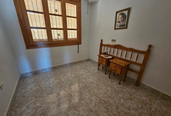 Sprzedaż - Apartament / Mieszkanie -
Guardamar del Segura - Urbanizaciones