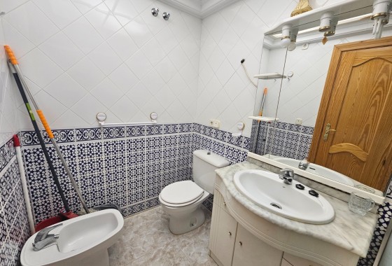 Sprzedaż - Apartament / Mieszkanie -
Guardamar del Segura - Urbanizaciones