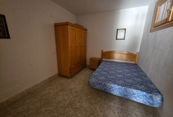 Sprzedaż - Apartament / Mieszkanie -
Guardamar del Segura - Urbanizaciones